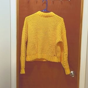 Hollister Golden Crochet Sweater. Juniors XS